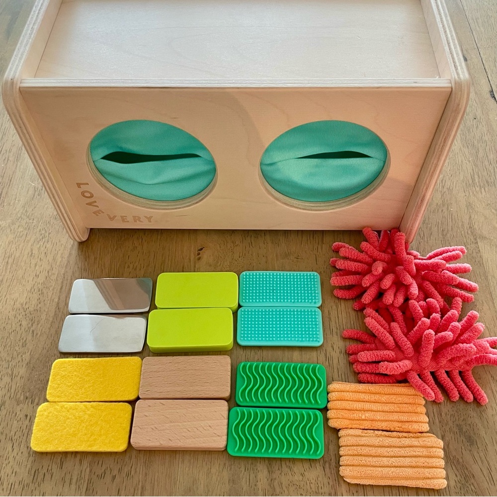 Lovevery Montessori Sensory Box